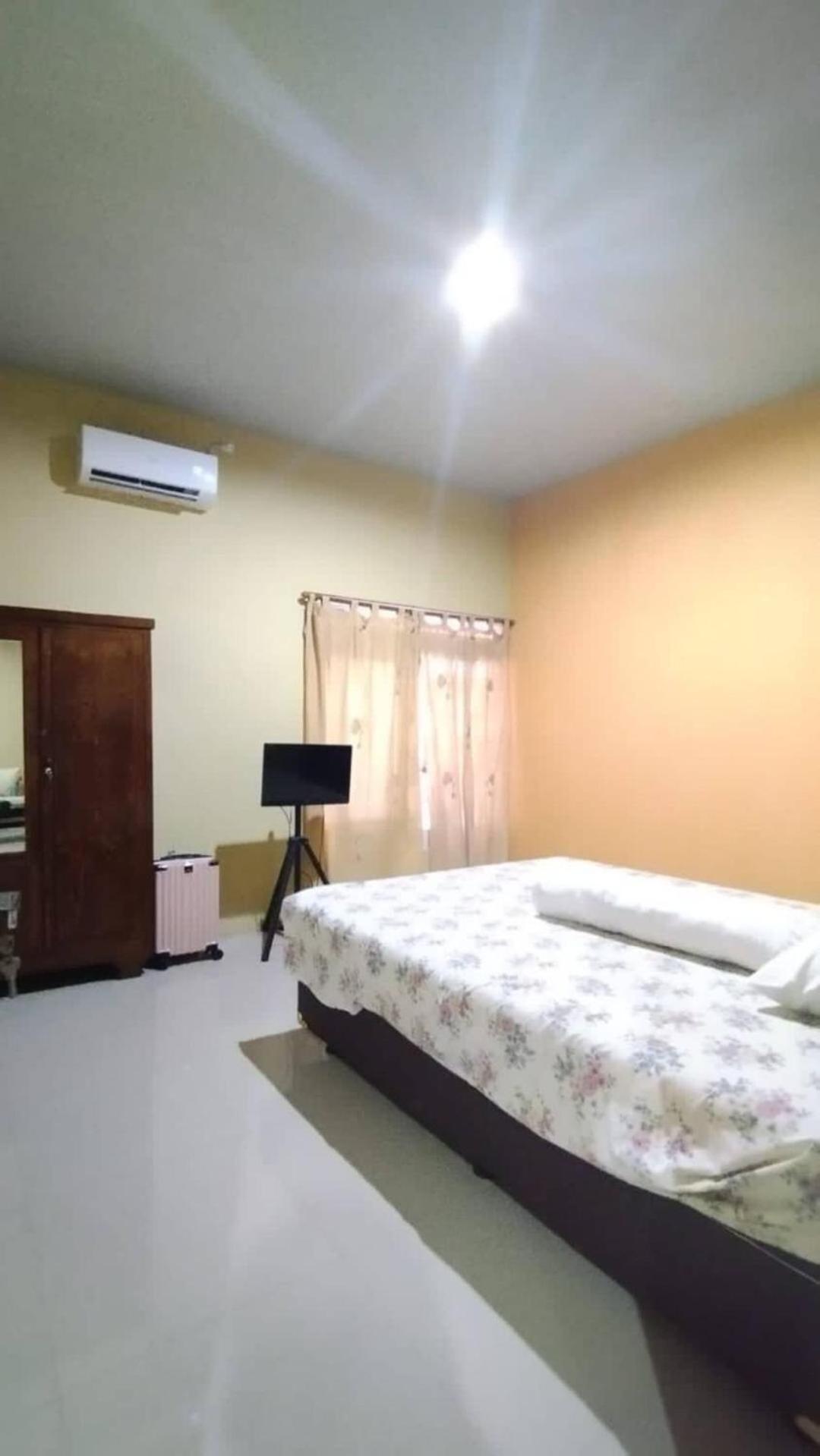 Sadana Villahouse Ngadinegaran Джокякарта Екстериор снимка